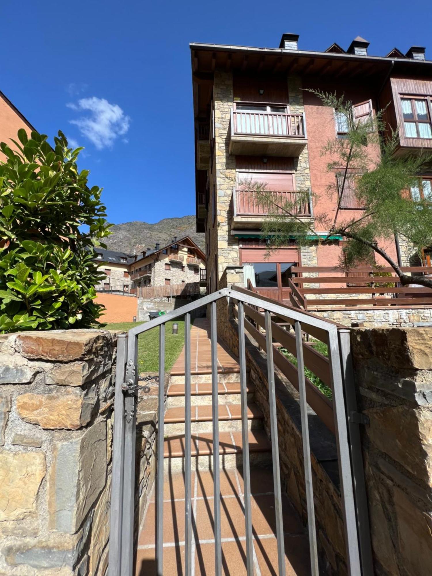 Apartamento Deluxe Espot Bagian luar foto